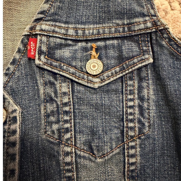 Levi Vintage Retro Trucker Button Front Collarless Denim Jean Vest Womens M - Picture 6 of 10